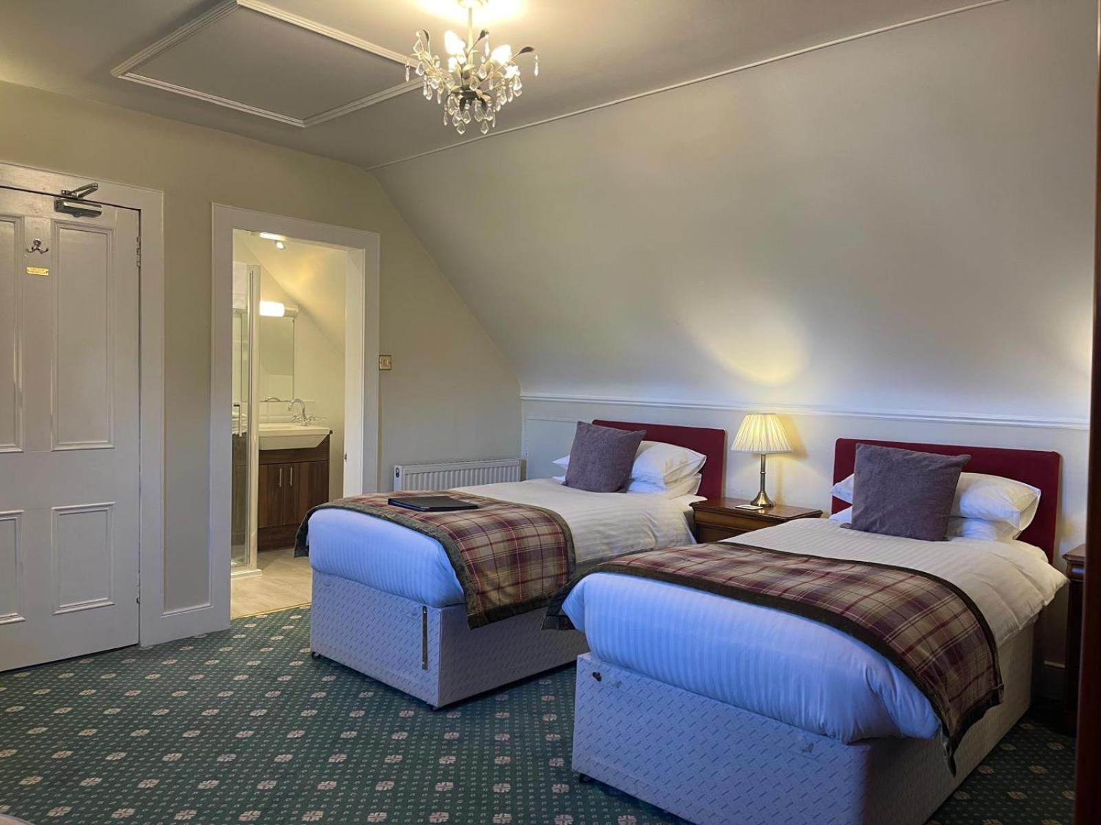 Ravenscourt House, Guest House Grantown-on-Spey Exterior photo